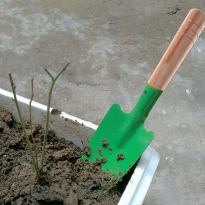 Wooden Handle Reinforced Gardening Shovel